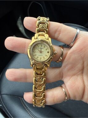 Vintage Wittnauer gold watch